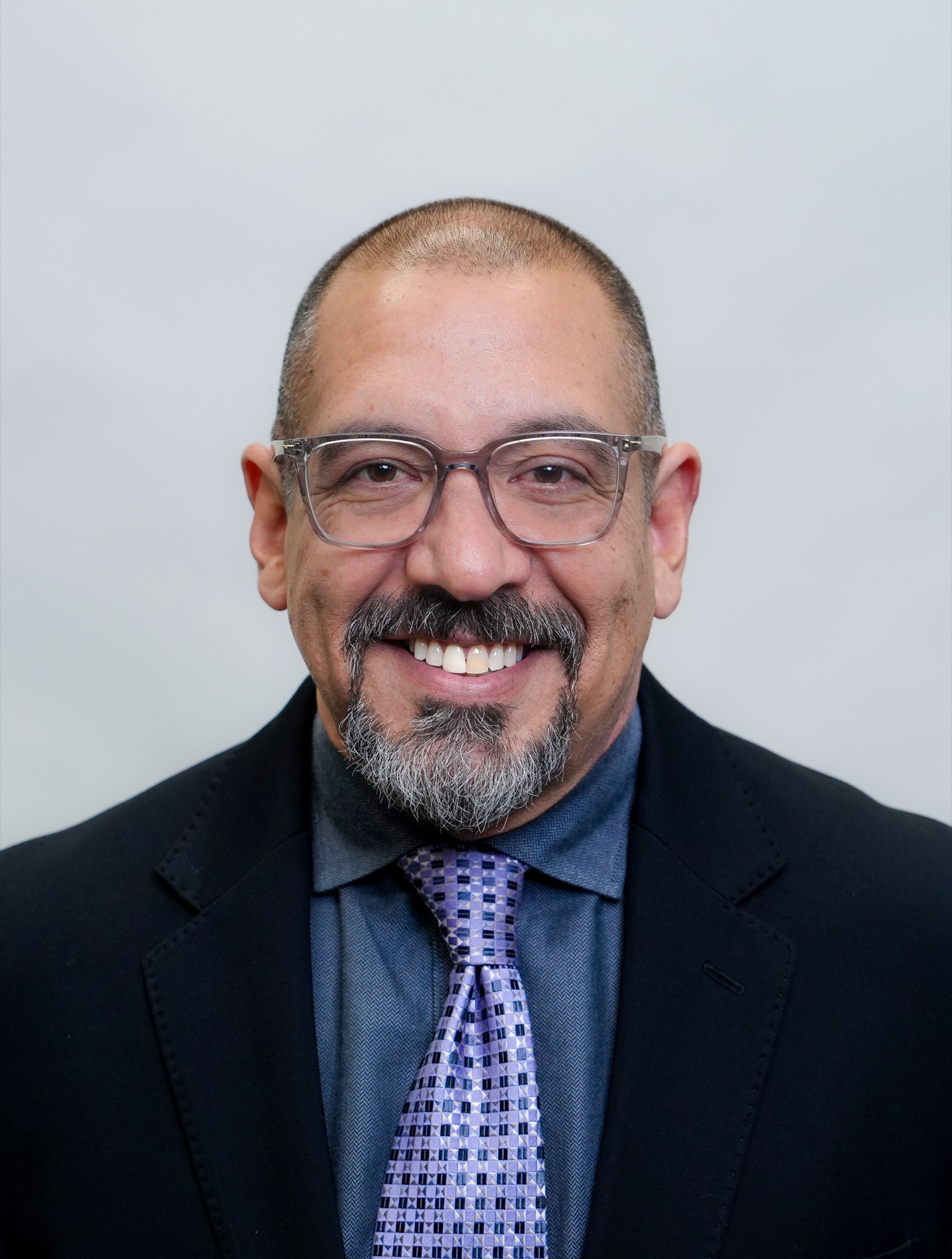 Alex Vara portrait